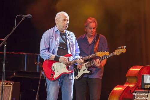 Mark Knopfler op Mark Knopfler - 06/06 - Ziggo Dome foto