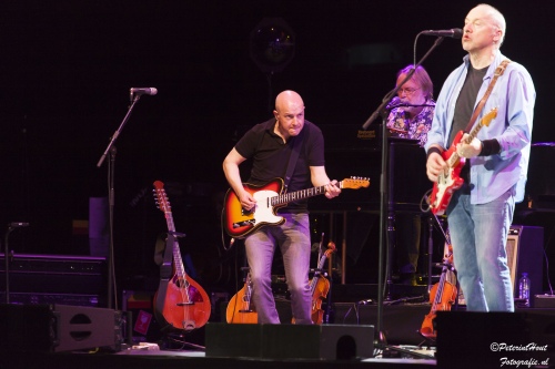 Mark Knopfler op Mark Knopfler - 06/06 - Ziggo Dome foto