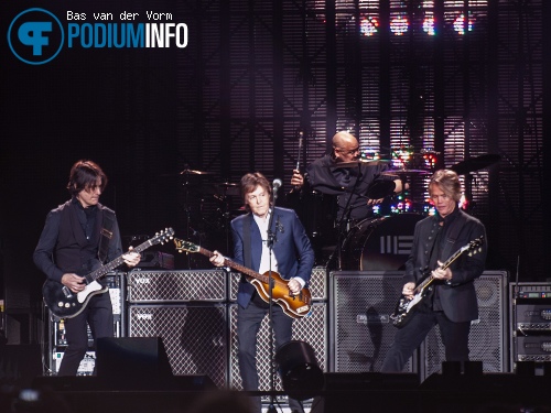 Paul McCartney op Paul McCartney - 07/06 - Ziggo Dome foto