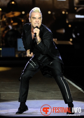 Robbie Williams op Pinkpop 2015 - Zaterdag foto