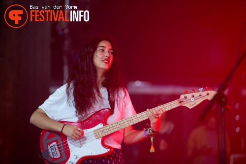 Hinds op Best Kept Secret 2015 - Zaterdag foto