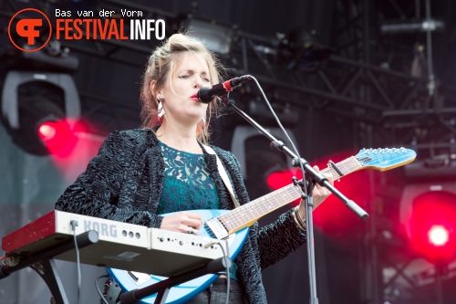 Sue the Night op Best Kept Secret 2015 - Zaterdag foto