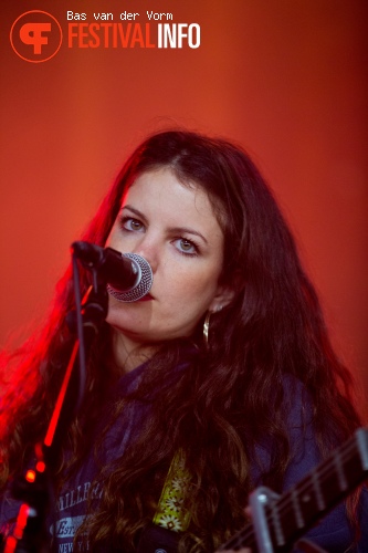 Hinds op Best Kept Secret 2015 - Zaterdag foto