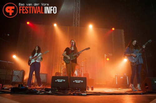 Hinds op Best Kept Secret 2015 - Zaterdag foto