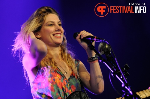 Wolf Alice op Best Kept Secret 2015 - Zondag foto