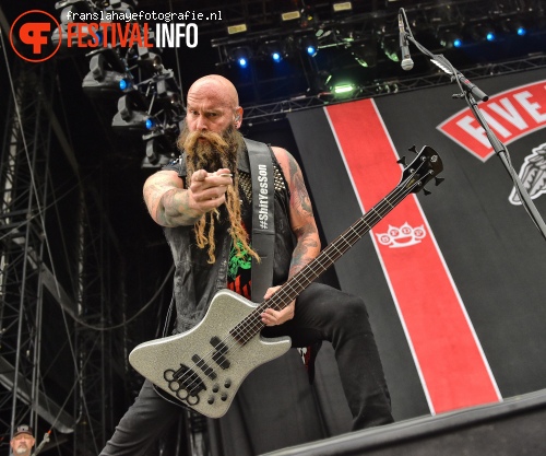 Five Finger Death Punch op Graspop Metal Meeting 2015 foto