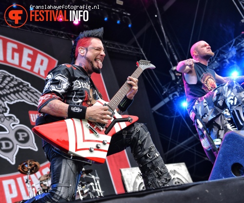 Five Finger Death Punch op Graspop Metal Meeting 2015 foto