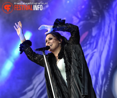 Within Temptation op Graspop Metal Meeting 2015 foto