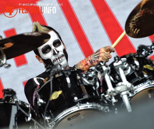 Five Finger Death Punch op Graspop Metal Meeting 2015 foto