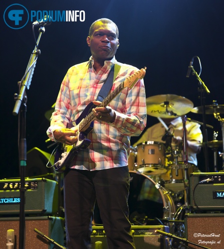 The Robert Cray Band op The Robert Cray Band - 24/06 - Paard van Troje foto