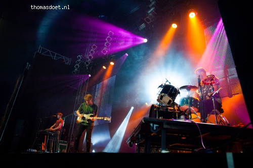Glass Animals op Down The Rabbit Hole 2015 - Zaterdag foto