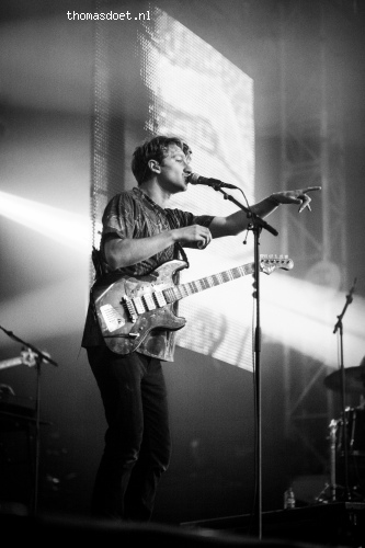 Glass Animals op Down The Rabbit Hole 2015 - Zaterdag foto