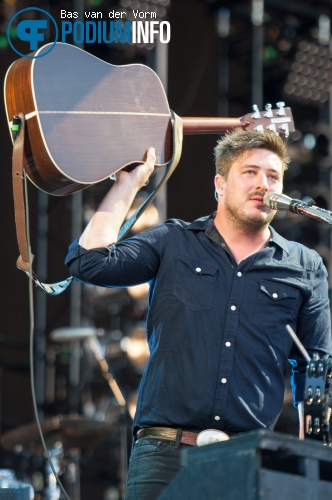 Mumford & Sons op Mumford and Sons - 04/05 - Goffertpark foto