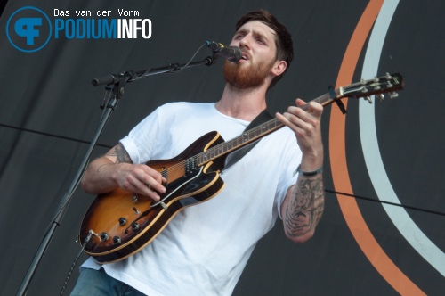 Eaves op Mumford and Sons - 04/05 - Goffertpark foto