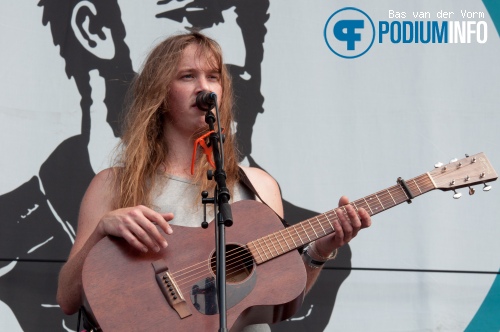 Eaves op Mumford and Sons - 04/05 - Goffertpark foto