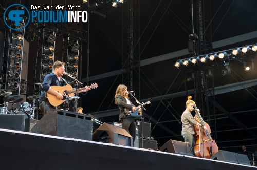 Mumford & Sons op Mumford and Sons - 04/05 - Goffertpark foto