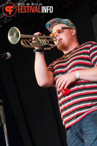 Too Many Zooz op Metropolis Festival 2015 foto