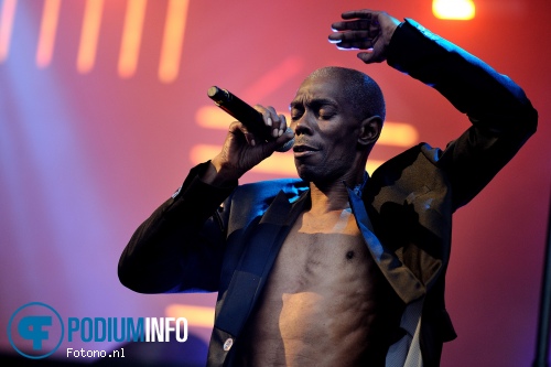 Faithless op Faithless - 05/07 - Strijp-S foto