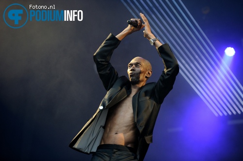 Faithless op Faithless - 05/07 - Strijp-S foto