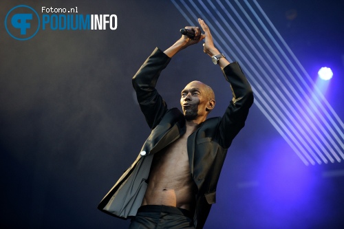 Faithless op Faithless - 05/07 - Strijp-S foto