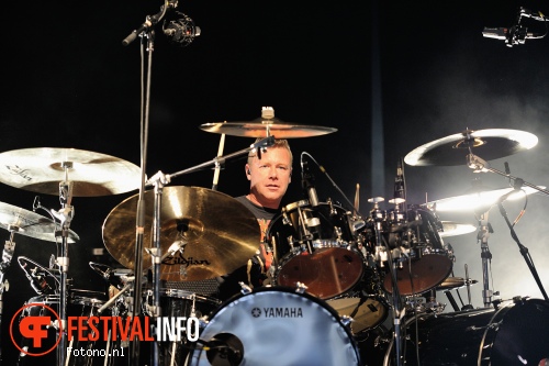 Dizzy Mizz Lizzy op Bospop 2015 - Zondag foto