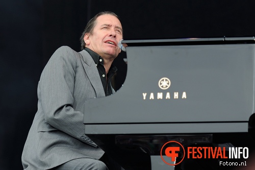 Jools Holland & His R&B Orchestra op Bospop 2015 - Zondag foto