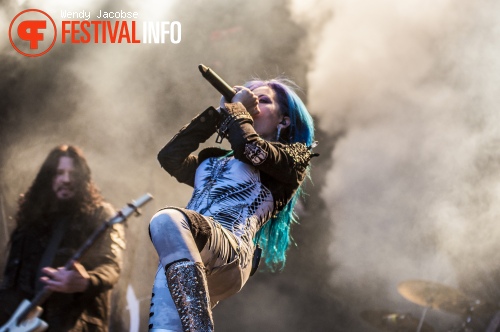 Arch Enemy op Dynamo MetalFest 2015 foto