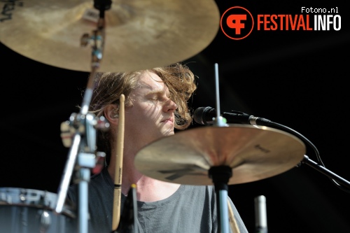 Blood Red Shoes op Welcome To The Village 2015 - zaterdag foto