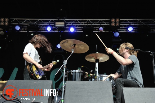 Blood Red Shoes op Welcome To The Village 2015 - zaterdag foto