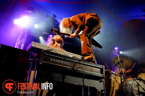 DeWolff op Welcome To The Village 2015 - zondag foto