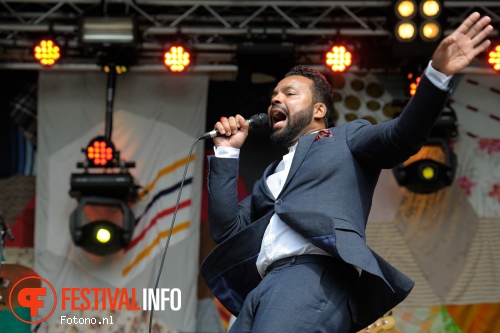 Myles Sanko op Welcome To The Village 2015 - zondag foto