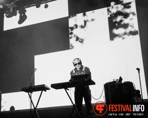 Front 242 op Amphi Festival 2015 - Zaterdag foto