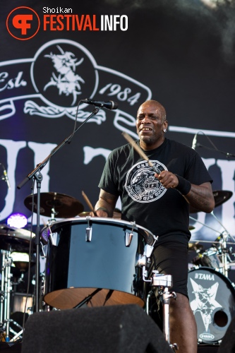 Sepultura op Into The Grave 2015 foto