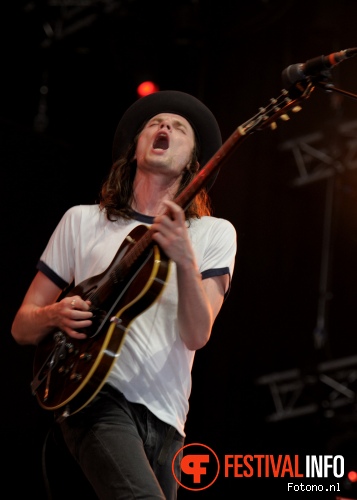 James Bay op Lowlands 2015 - vrijdag foto