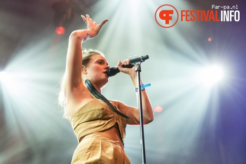 Tove Lo op Lowlands 2015 - vrijdag foto