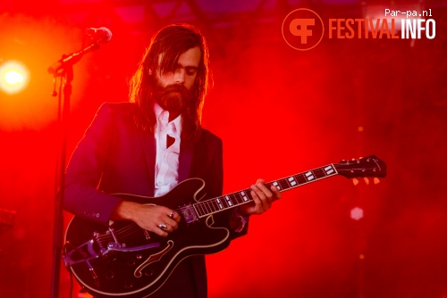 Father John Misty op Lowlands 2015 - zaterdag foto