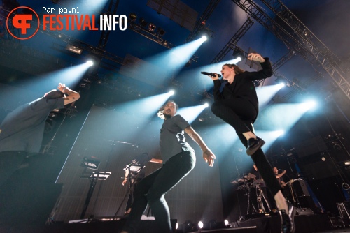 Christine And The Queens op Lowlands 2015 - zaterdag foto