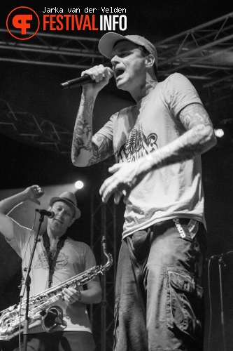 Foto Def P. & The Beatbusters op Nirwana Tuinfeest - Vrijdag