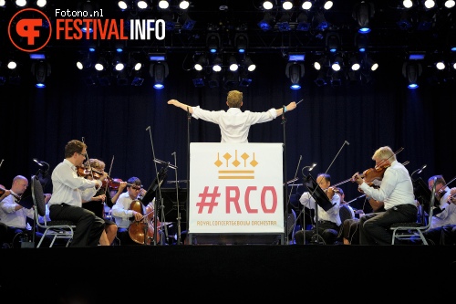 Het Koninklijk Concertgebouworkest op Lowlands 2015 - zondag foto