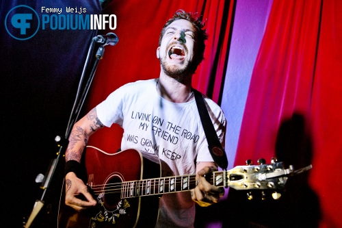 Frank Turner op Frank Turner - 11/09 - Backstage Hotel foto