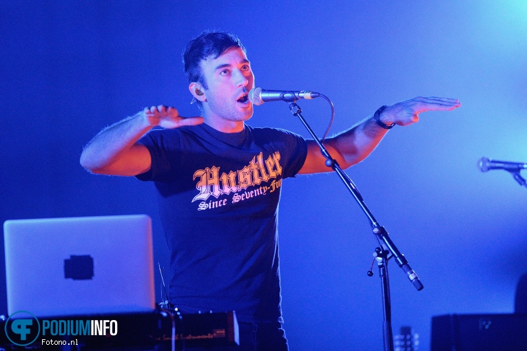 Sufjan Stevens op Sufjan Stevens 23/09 Koninklijk Theater Carré foto