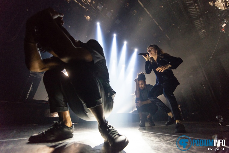 Christine And The Queens op Christine and the Queens - 05/10 - Melkweg foto