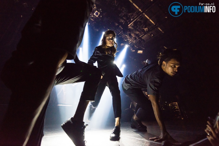 Christine And The Queens op Christine and the Queens - 05/10 - Melkweg foto