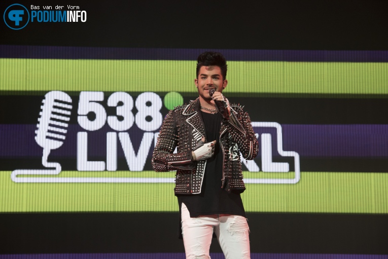 Adam Lambert op 538LIVE XXL 2015 foto