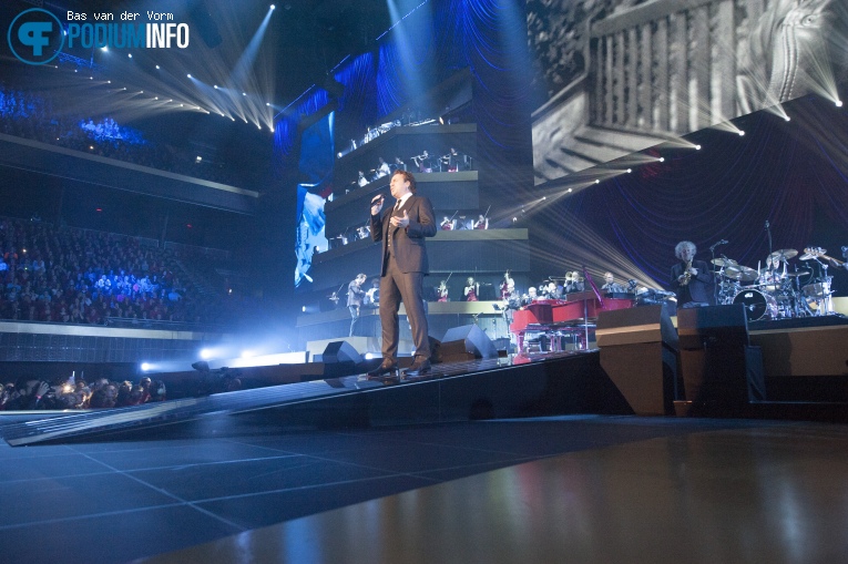 Foto Marco Borsato op Symphonica in Rosso met Marco Borsato - 23/10 - Ziggo Dome