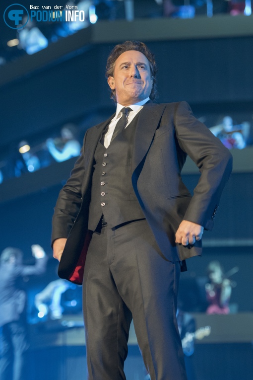 Marco Borsato op Symphonica in Rosso met Marco Borsato - 23/10 - Ziggo Dome foto