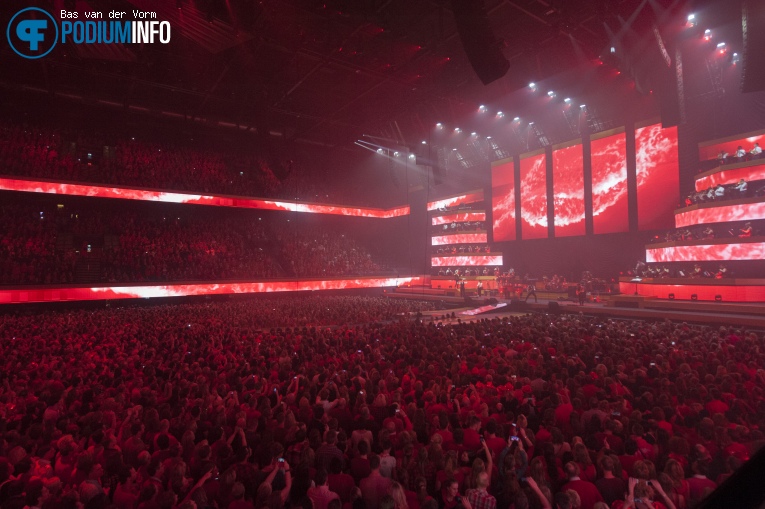 Marco Borsato op Symphonica in Rosso met Marco Borsato - 23/10 - Ziggo Dome foto