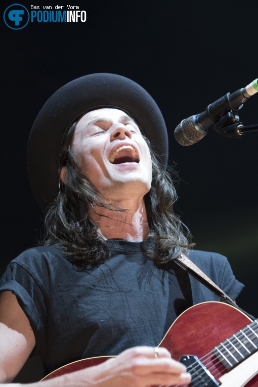 James Bay op James Bay - 23/10 - Heineken Music Hall foto
