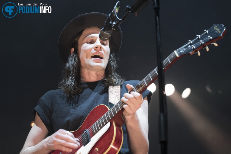 James Bay op James Bay - 23/10 - Heineken Music Hall foto
