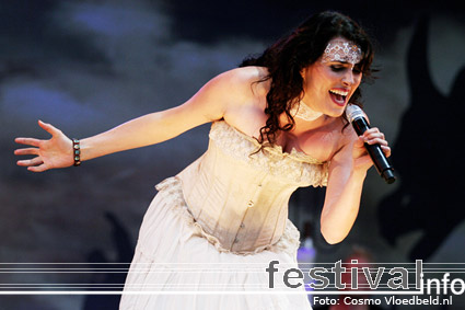 Within Temptation op Pinkpop 2007 foto